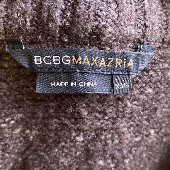 BCBG MaxAzria Cozy Soft Short Sleeve Sweater Cape Relaxed Fit Light Brown Urban - Picture 8 of 10
